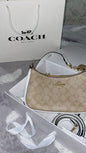 Ladies Bag ( COACH )